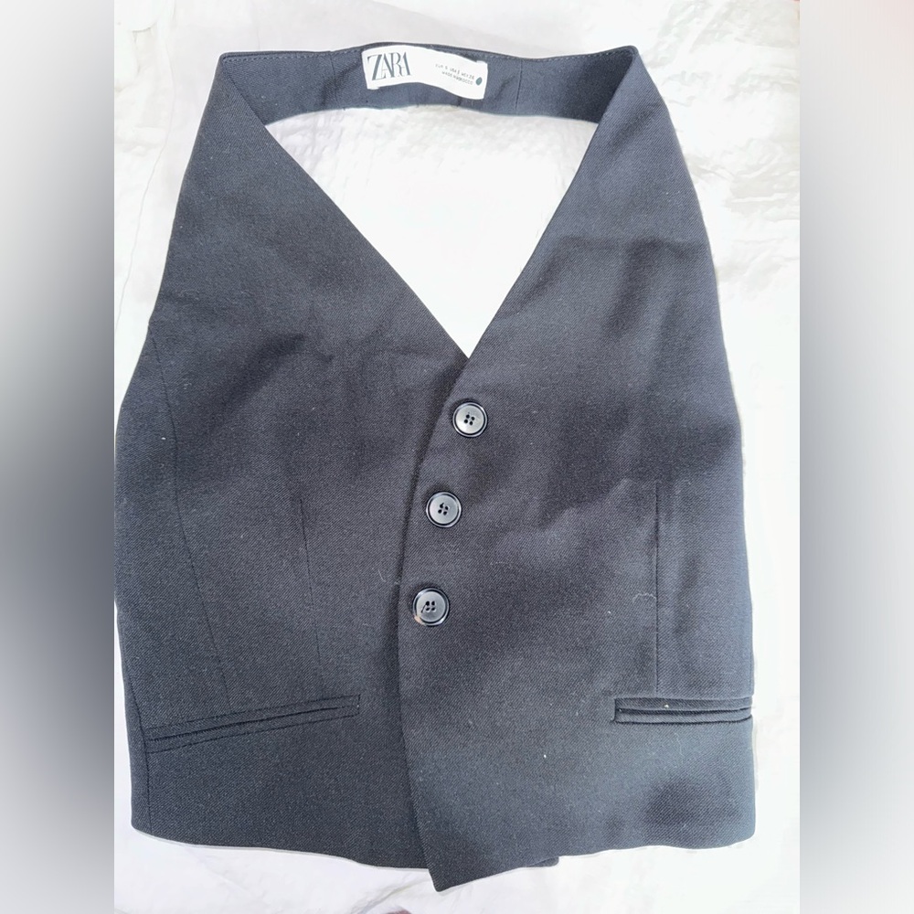 Zara Black Button-Front Vest Top